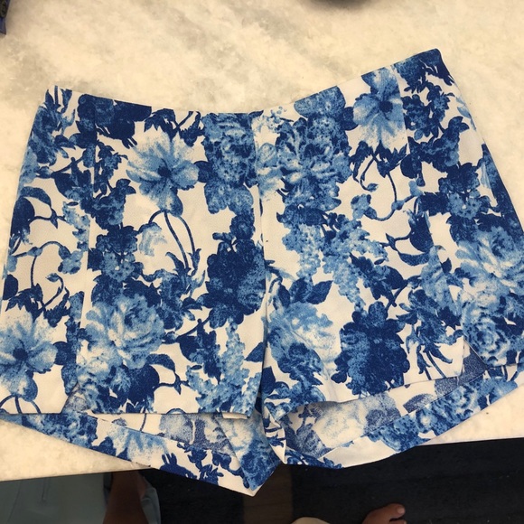 Floral Print Shorts - Picture 1 of 2